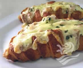 Croissant Ao Bechamel